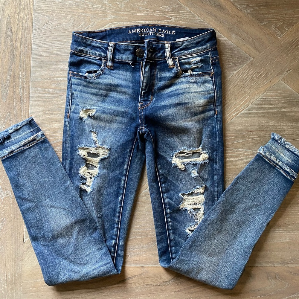 American Eagle Distressed Jeans